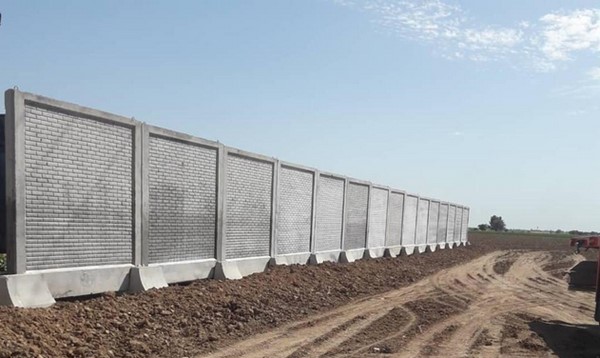 دیوار اماده برای باغ 