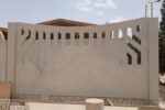 دیوار پیش ساخته بتنی طرح آجری با نرده بتنی تک رو نما