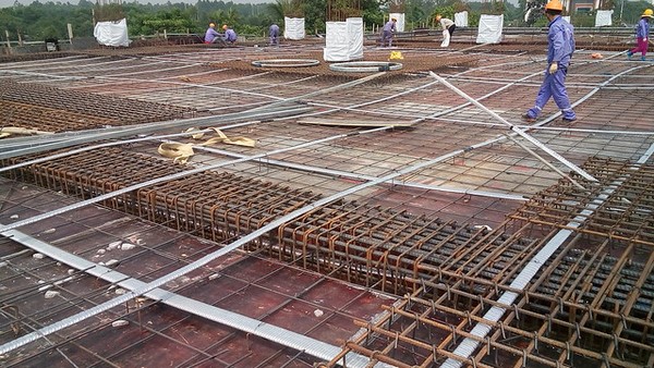 قیمت دال بتنی پیش تنیده